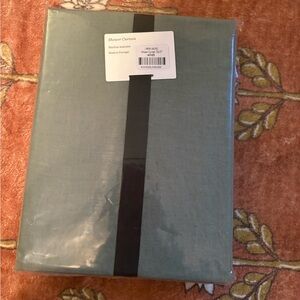 NWT Schoolhouse Linen Laurel Shower Curtain 72x72